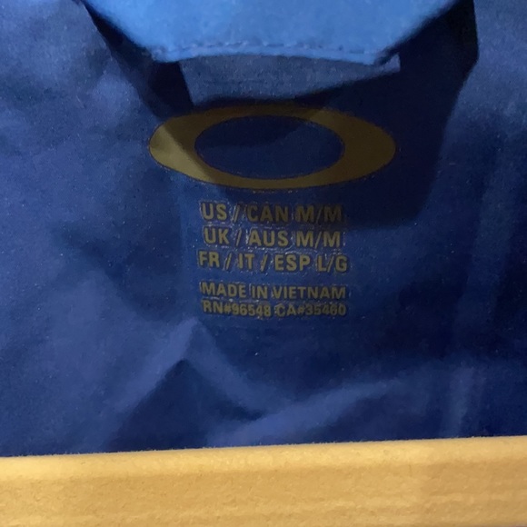 Oakley golf jacket 🏌🏼‍♀️ - Picture 5 of 5